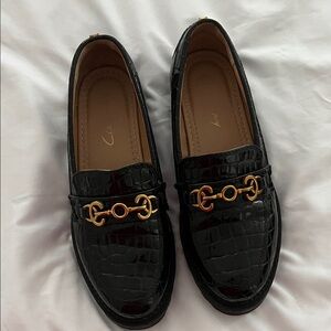 Black Crocodile Pattern Loafers with Gold Accent